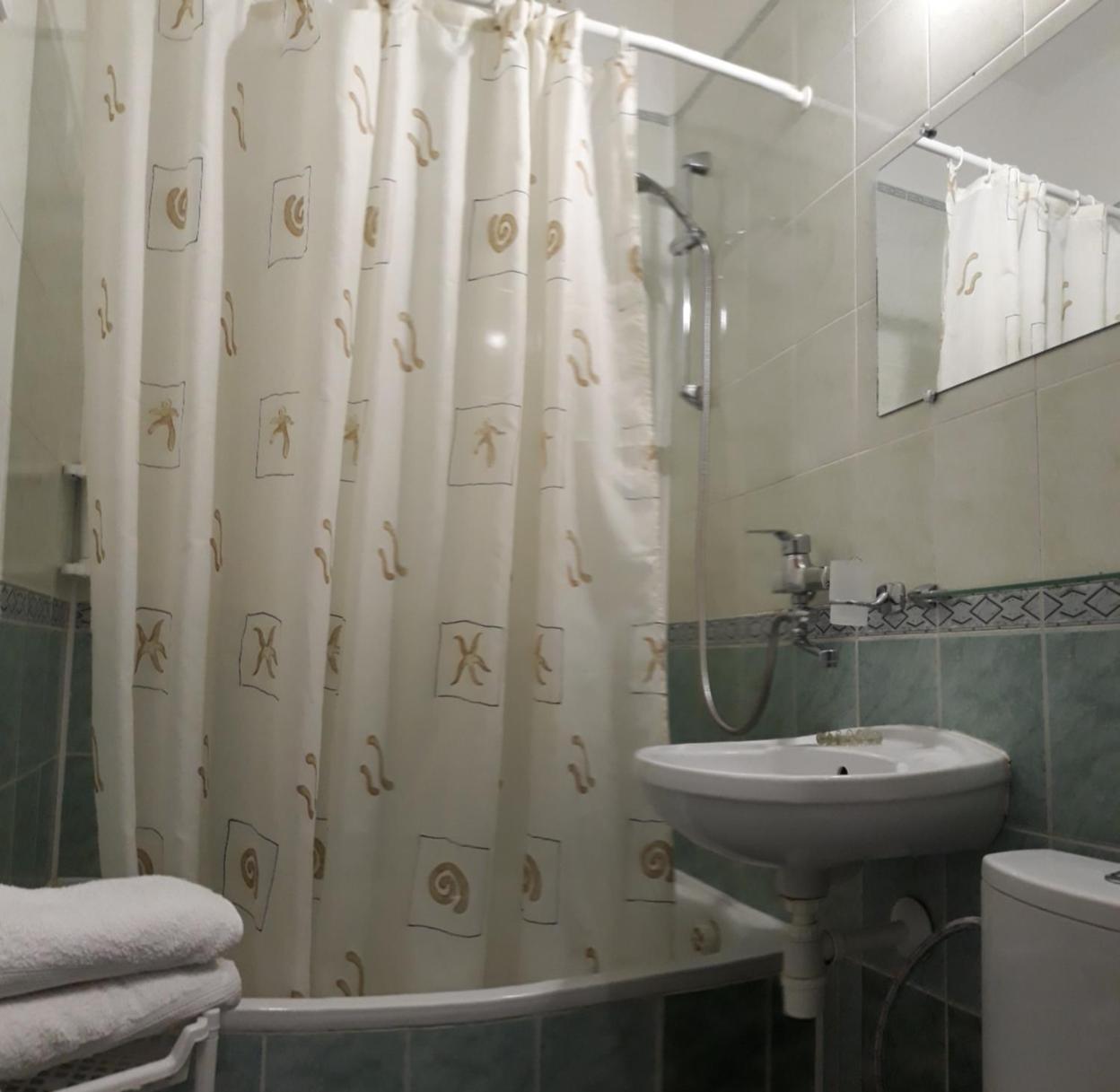 Сонячна Hotel Truskavets Ngoại thất bức ảnh