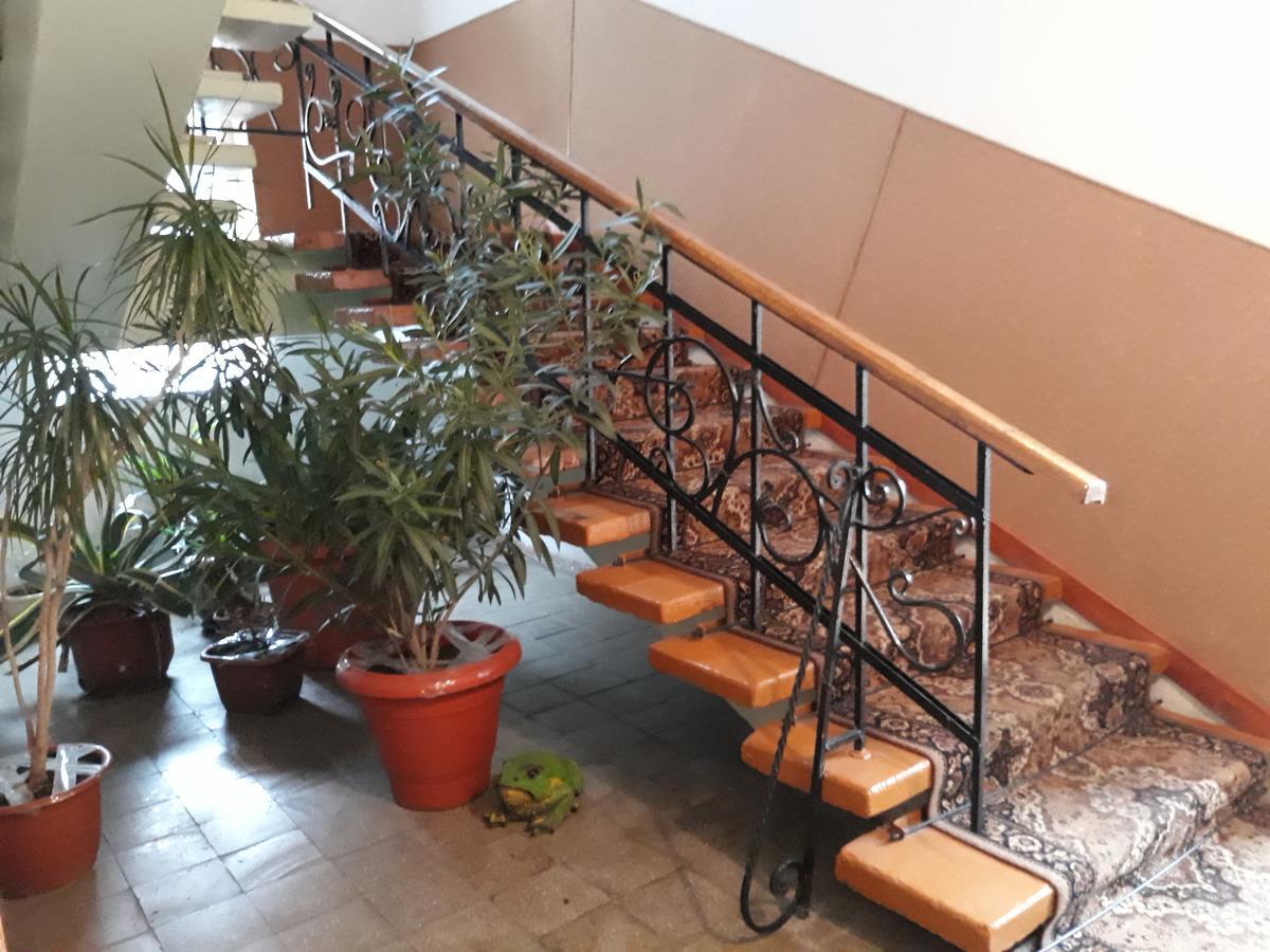 Сонячна Hotel Truskavets Ngoại thất bức ảnh