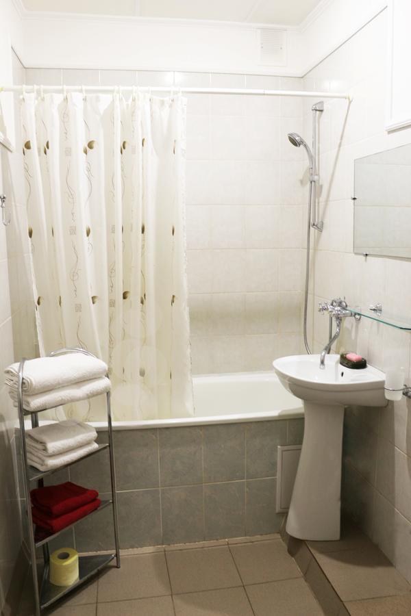 Сонячна Hotel Truskavets Ngoại thất bức ảnh