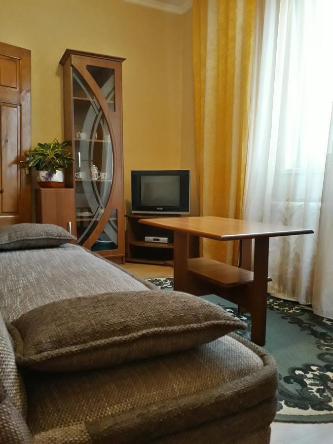 Сонячна Hotel Truskavets Ngoại thất bức ảnh