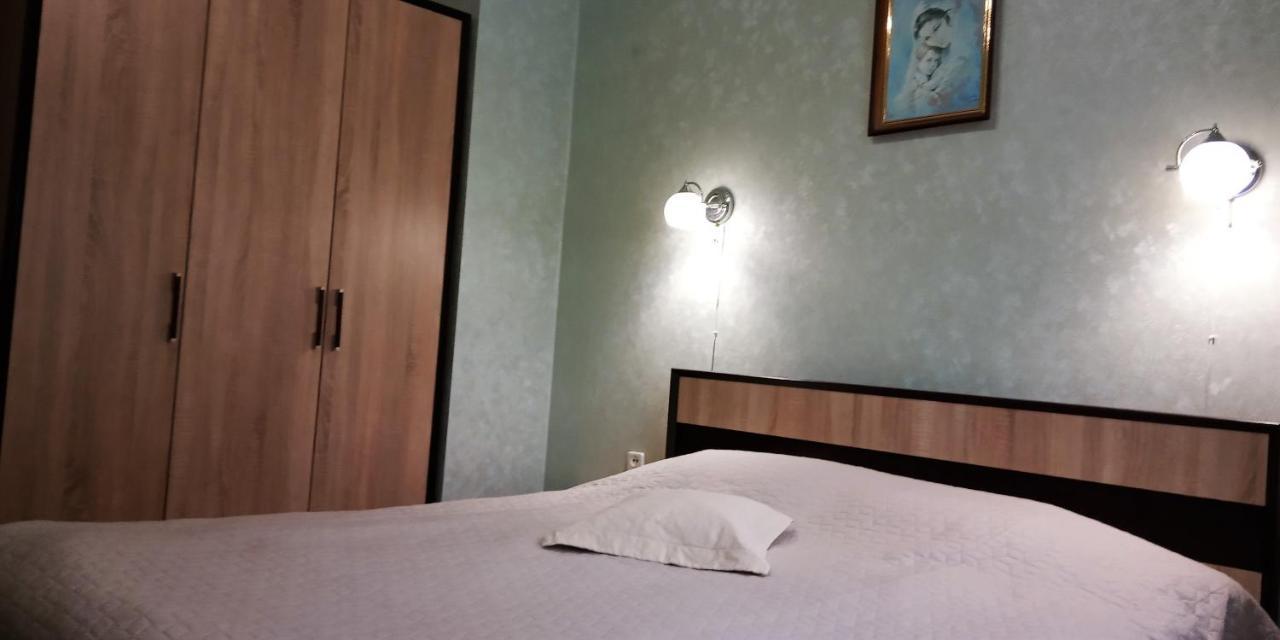 Сонячна Hotel Truskavets Ngoại thất bức ảnh