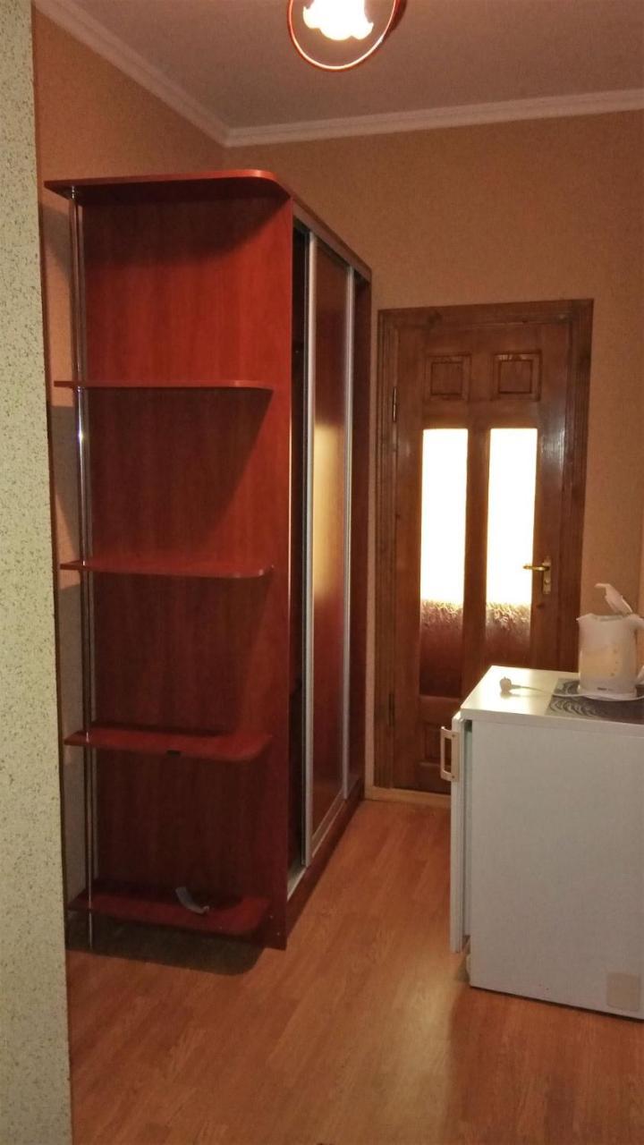 Сонячна Hotel Truskavets Ngoại thất bức ảnh