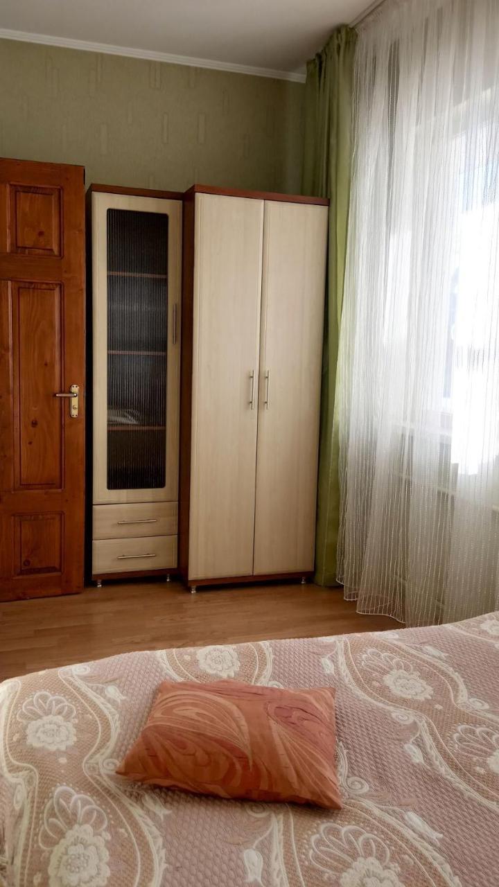 Сонячна Hotel Truskavets Ngoại thất bức ảnh