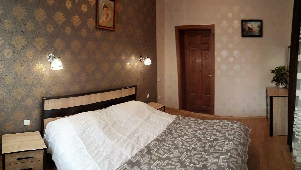 Сонячна Hotel Truskavets Ngoại thất bức ảnh