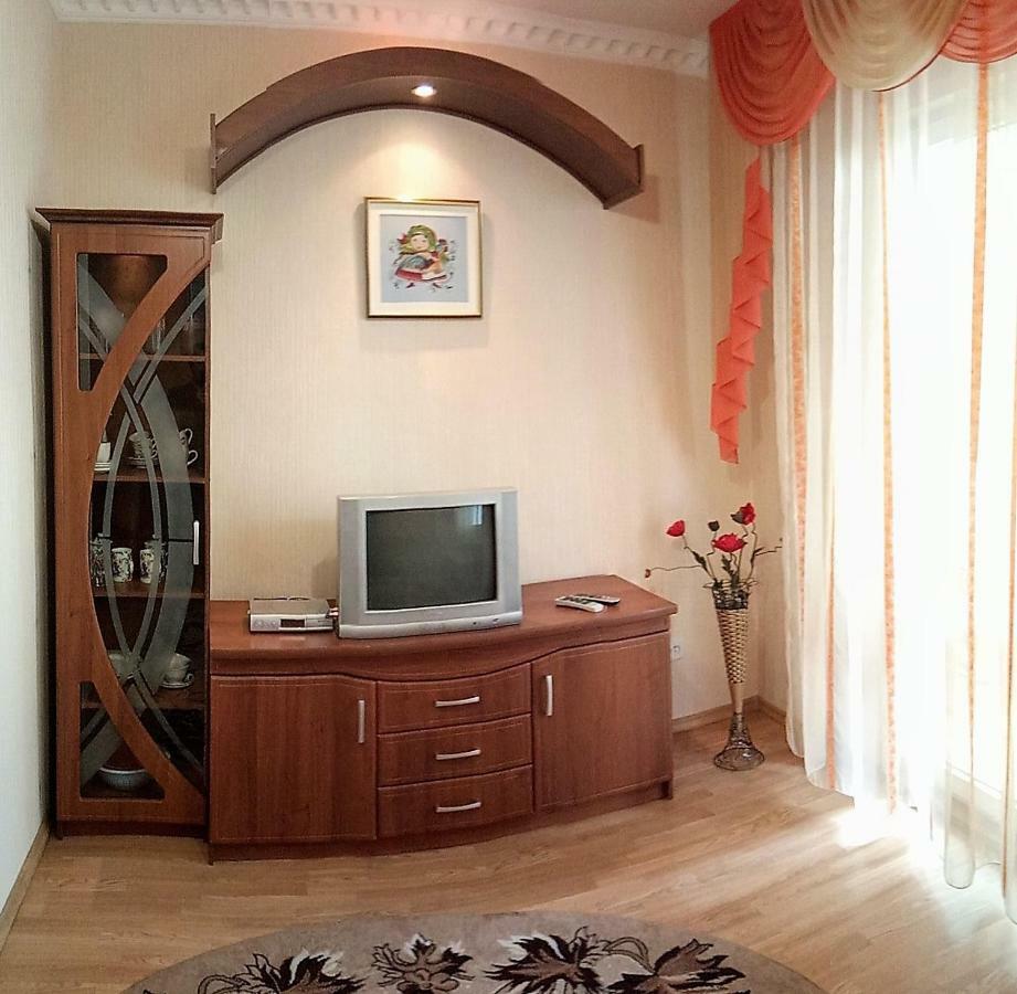 Сонячна Hotel Truskavets Ngoại thất bức ảnh