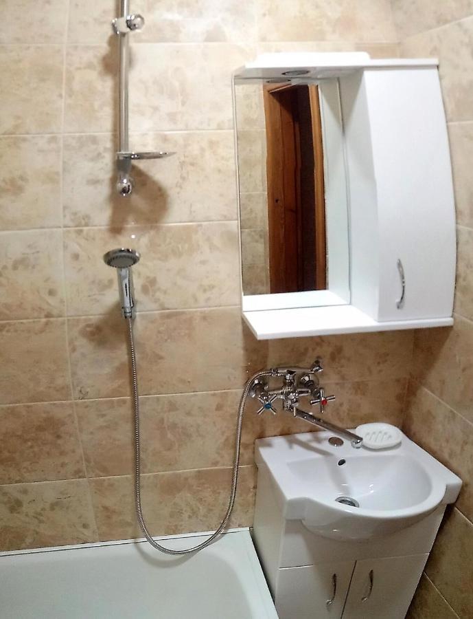 Сонячна Hotel Truskavets Ngoại thất bức ảnh