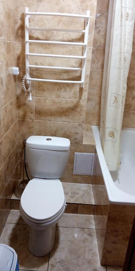 Сонячна Hotel Truskavets Ngoại thất bức ảnh
